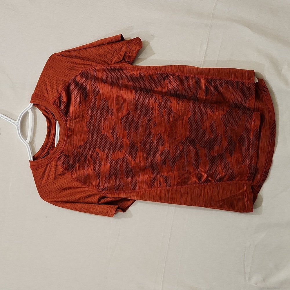 Activewear t-shirt